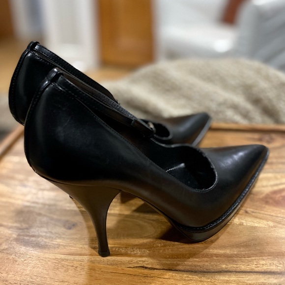 Prada Pre-Loved Ankle Strap Pointed Toe Vero Cuoio Black Shoes - Picture 4 of 16